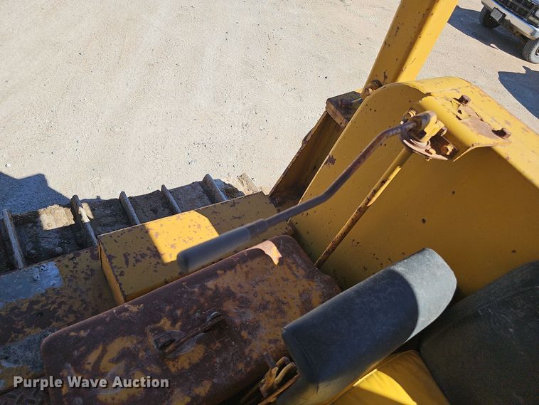 image for item DO5491 1973 Caterpillar D6C dozer