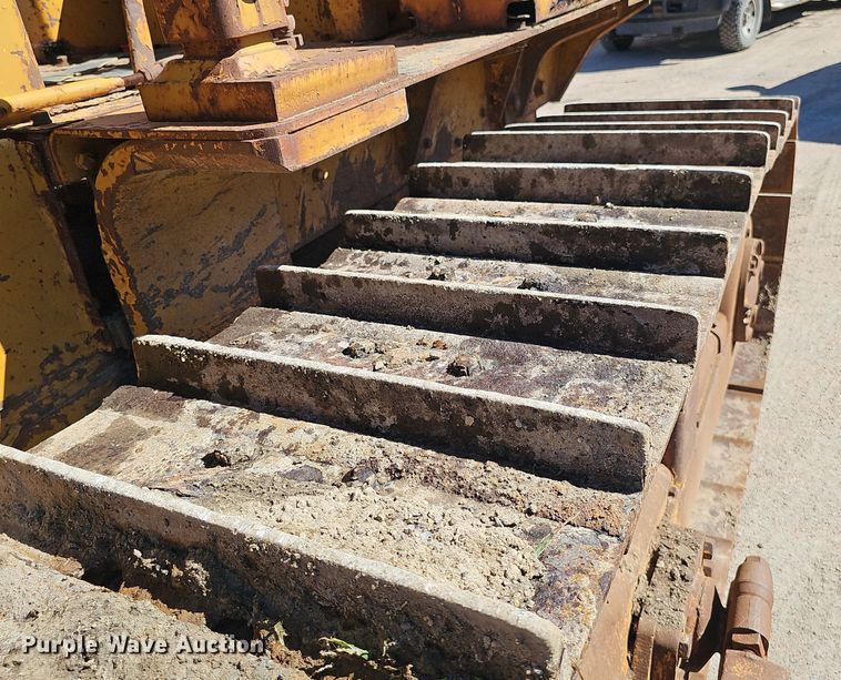 image for item DO5491 1973 Caterpillar D6C dozer