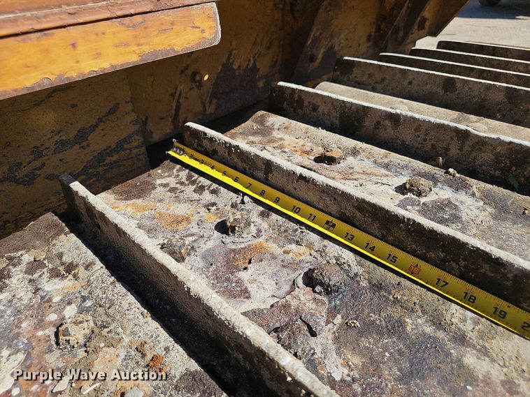 image for item DO5491 1973 Caterpillar D6C dozer