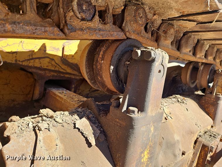image for item DO5491 1973 Caterpillar D6C dozer