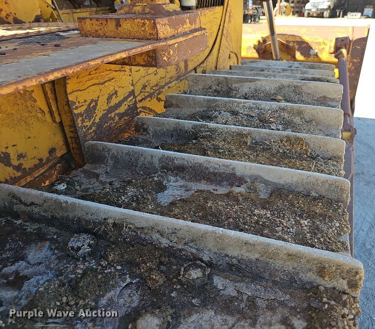 image for item DO5491 1973 Caterpillar D6C dozer