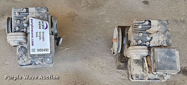 image for item DO5492 (2) Briggs & Stratton engines