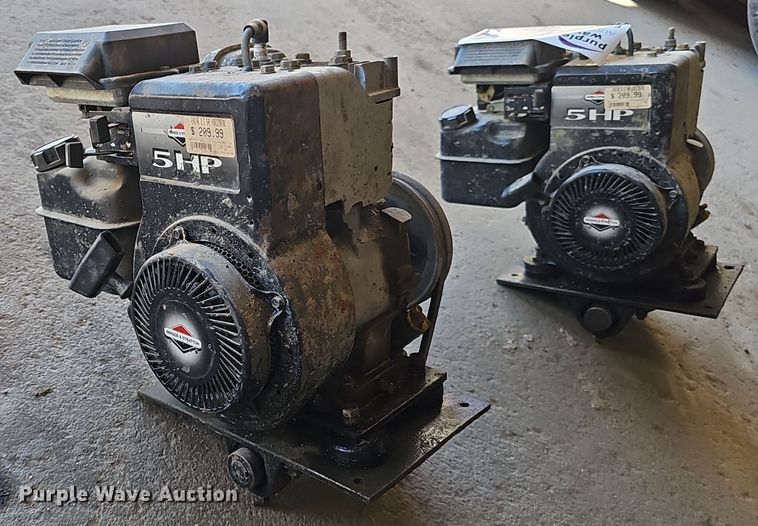 image for item DO5492 (2) Briggs & Stratton engines