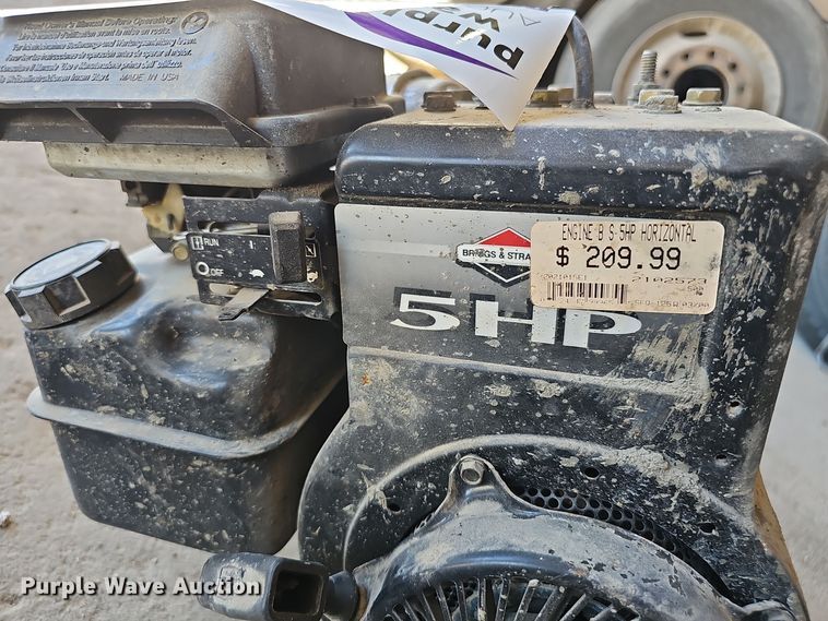 image for item DO5492 (2) Briggs & Stratton engines