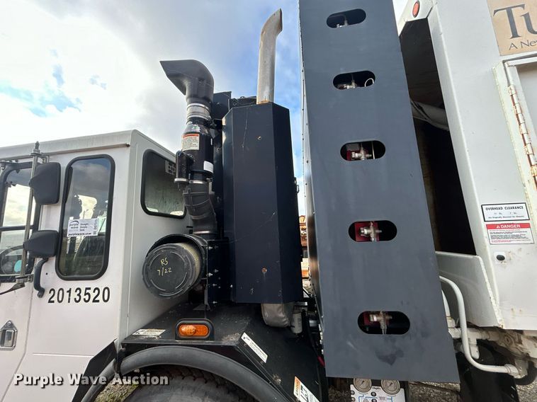 image for item DO7515 2013 Crane Carrier Low Entry refuse truck