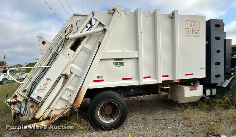 image for item DO7515 2013 Crane Carrier Low Entry refuse truck