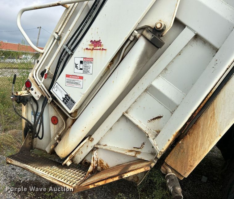 image for item DO7515 2013 Crane Carrier Low Entry refuse truck