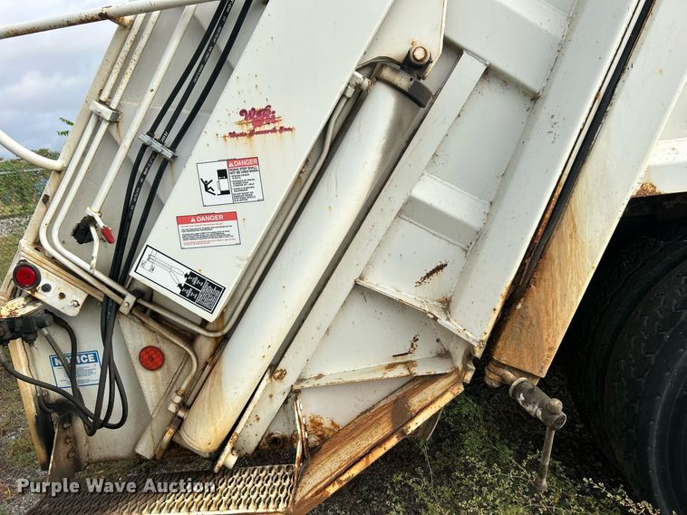 image for item DO7515 2013 Crane Carrier Low Entry refuse truck