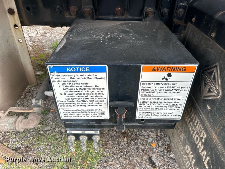 image for item DO7515 2013 Crane Carrier Low Entry refuse truck