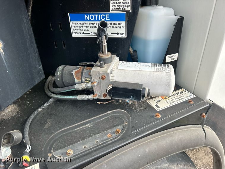 image for item DO7515 2013 Crane Carrier Low Entry refuse truck