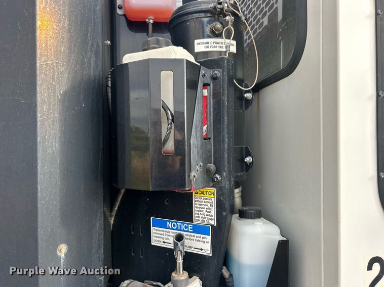 image for item DO7515 2013 Crane Carrier Low Entry refuse truck