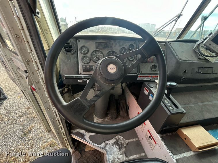 image for item DO7515 2013 Crane Carrier Low Entry refuse truck