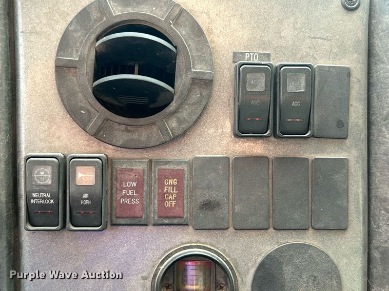 image for item DO7515 2013 Crane Carrier Low Entry refuse truck