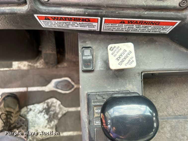 image for item DO7515 2013 Crane Carrier Low Entry refuse truck