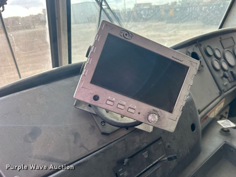 image for item DO7515 2013 Crane Carrier Low Entry refuse truck