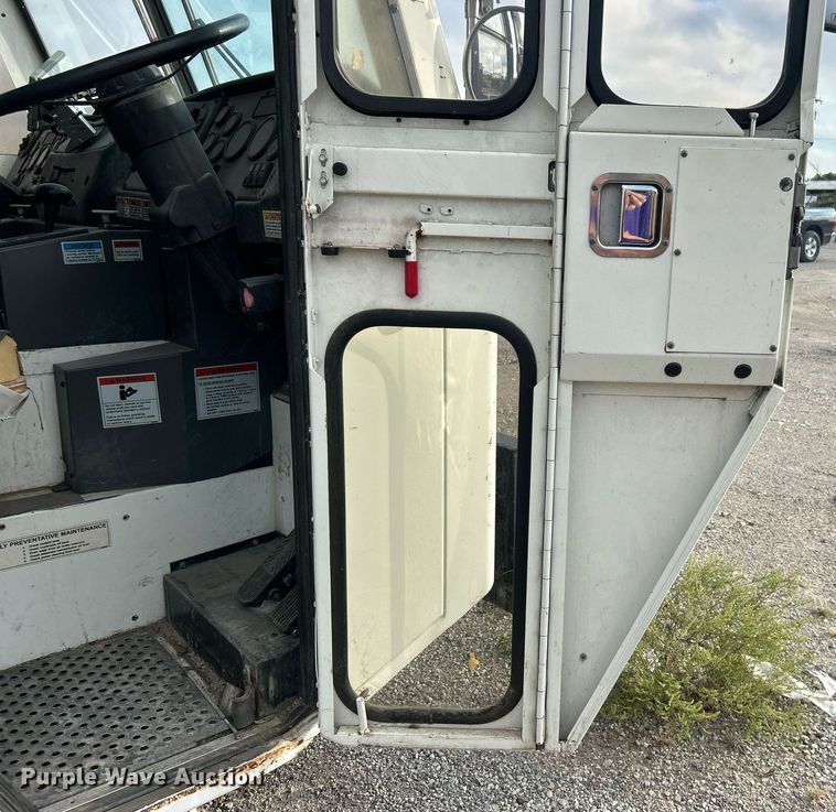 image for item DO7515 2013 Crane Carrier Low Entry refuse truck