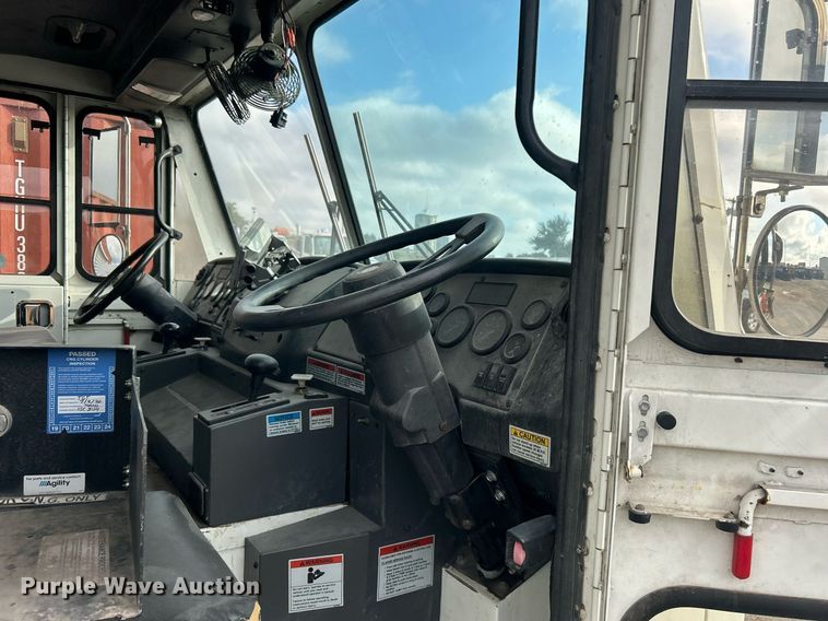 image for item DO7515 2013 Crane Carrier Low Entry refuse truck