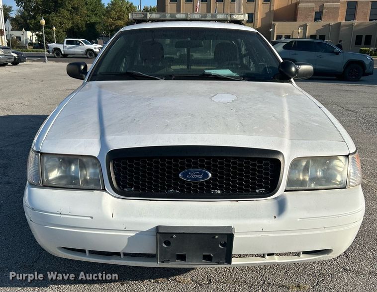 image for item DO7521 2008 Ford Crown Victoria Police Interceptor