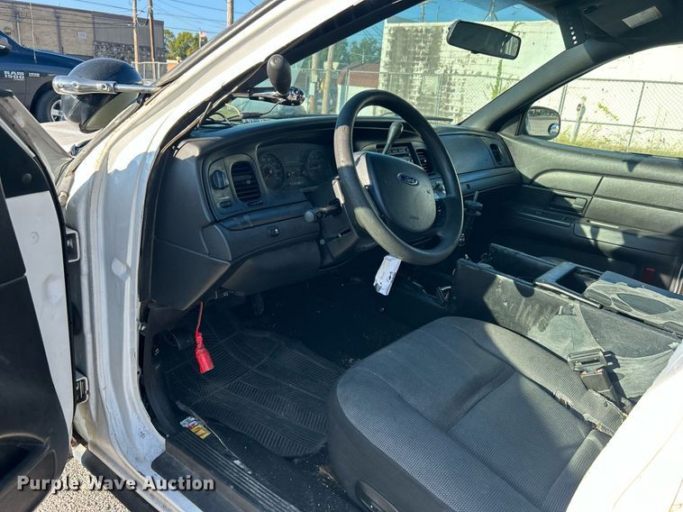 image for item DO7521 2008 Ford Crown Victoria Police Interceptor