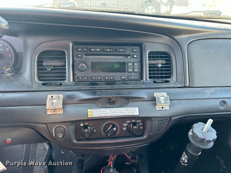 image for item DO7521 2008 Ford Crown Victoria Police Interceptor