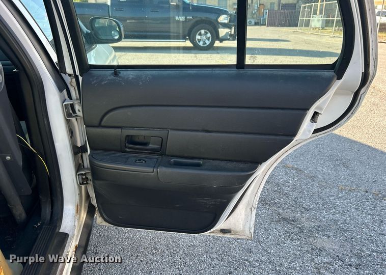 image for item DO7521 2008 Ford Crown Victoria Police Interceptor