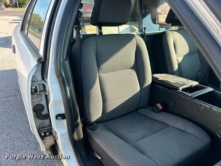 image for item DO7521 2008 Ford Crown Victoria Police Interceptor