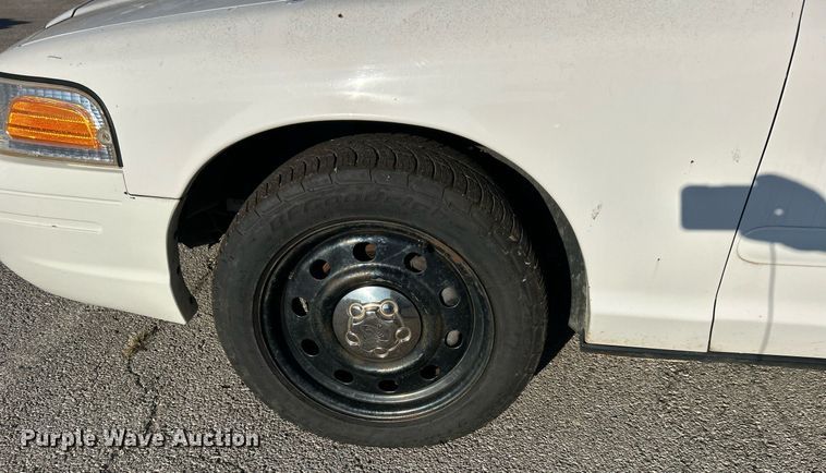 image for item DO7521 2008 Ford Crown Victoria Police Interceptor