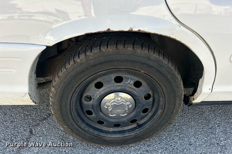 image for item DO7521 2008 Ford Crown Victoria Police Interceptor