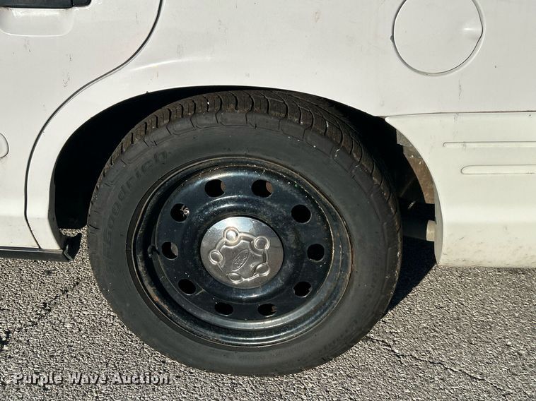 image for item DO7521 2008 Ford Crown Victoria Police Interceptor