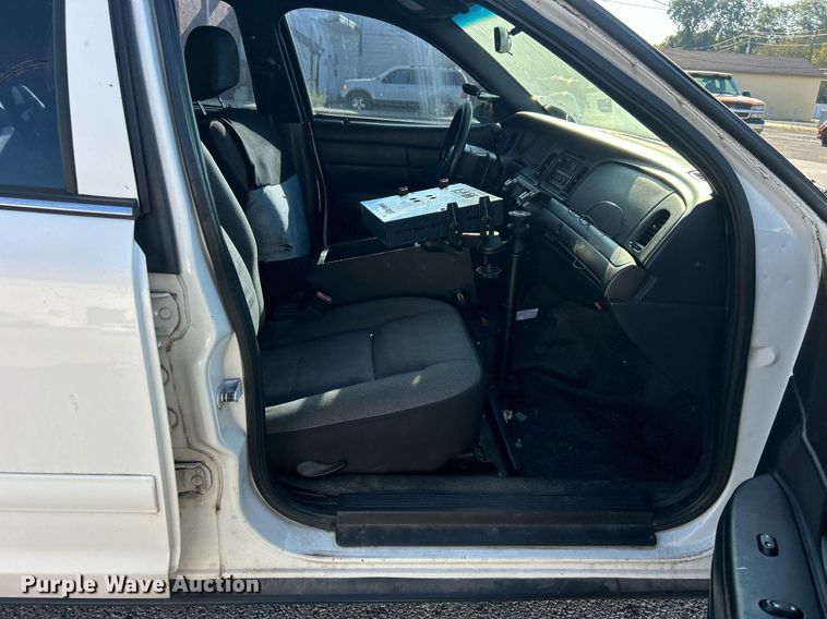 image for item DO7522 2008 Ford Crown Victoria  Police Interceptor