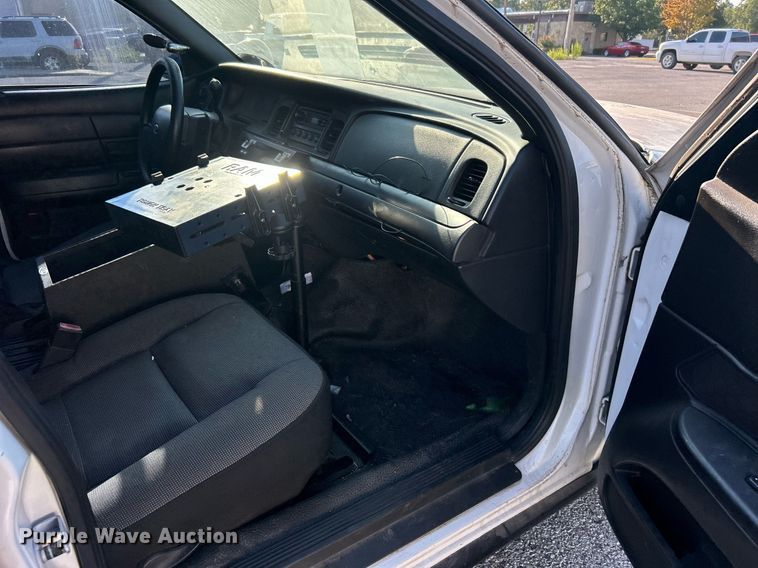 image for item DO7522 2008 Ford Crown Victoria  Police Interceptor