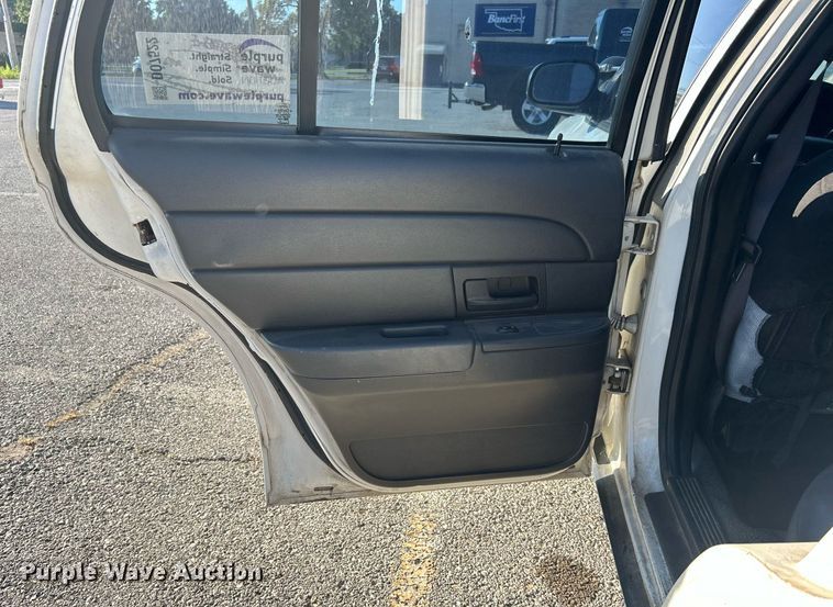 image for item DO7522 2008 Ford Crown Victoria  Police Interceptor