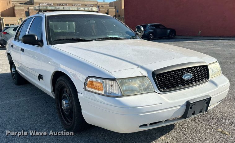 image for item DO7523 2010 Ford Crown Victoria  Police Interceptor