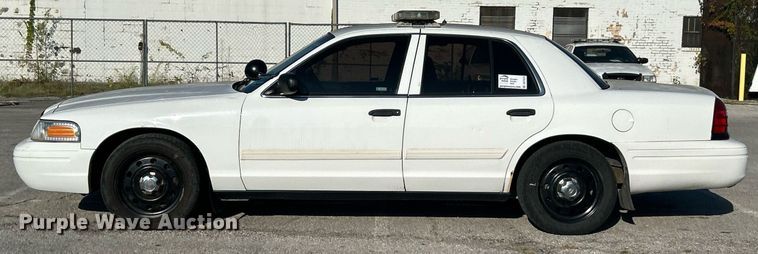 image for item DO7523 2010 Ford Crown Victoria  Police Interceptor