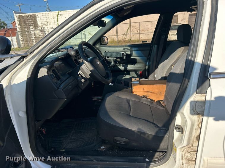 image for item DO7523 2010 Ford Crown Victoria  Police Interceptor