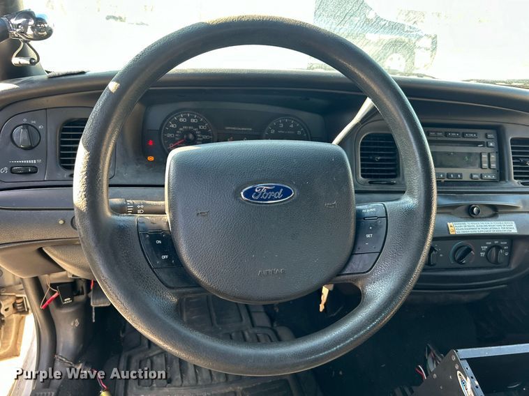 image for item DO7523 2010 Ford Crown Victoria  Police Interceptor