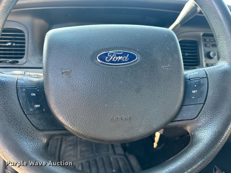 image for item DO7523 2010 Ford Crown Victoria  Police Interceptor