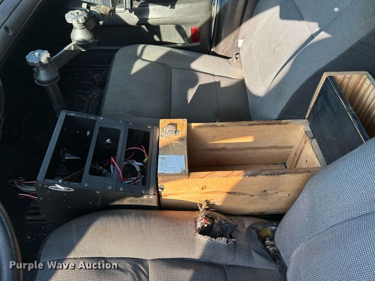 image for item DO7523 2010 Ford Crown Victoria  Police Interceptor