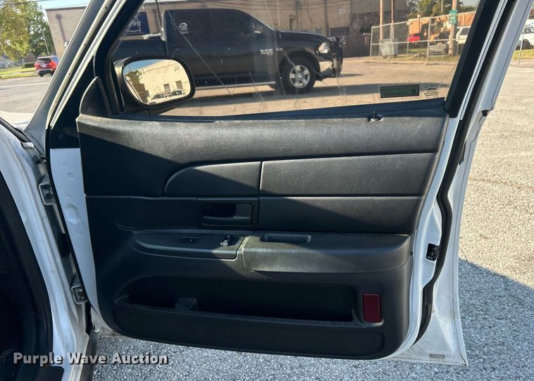 image for item DO7523 2010 Ford Crown Victoria  Police Interceptor