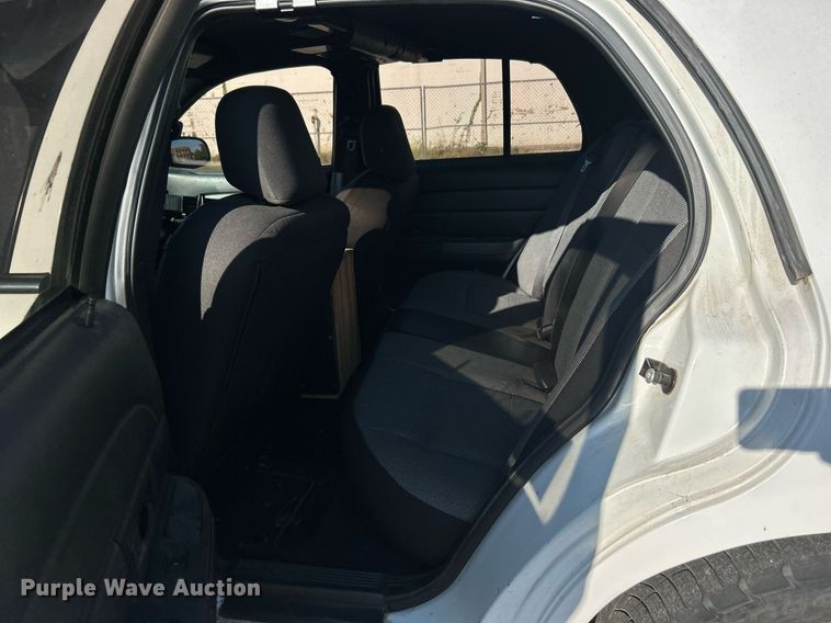 image for item DO7523 2010 Ford Crown Victoria  Police Interceptor