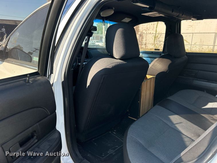 image for item DO7523 2010 Ford Crown Victoria  Police Interceptor