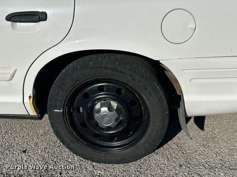 image for item DO7523 2010 Ford Crown Victoria  Police Interceptor