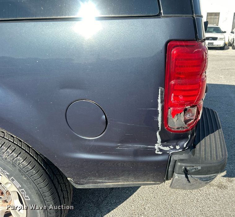 image for item DO7526 1999 Ford Expedition  SUV