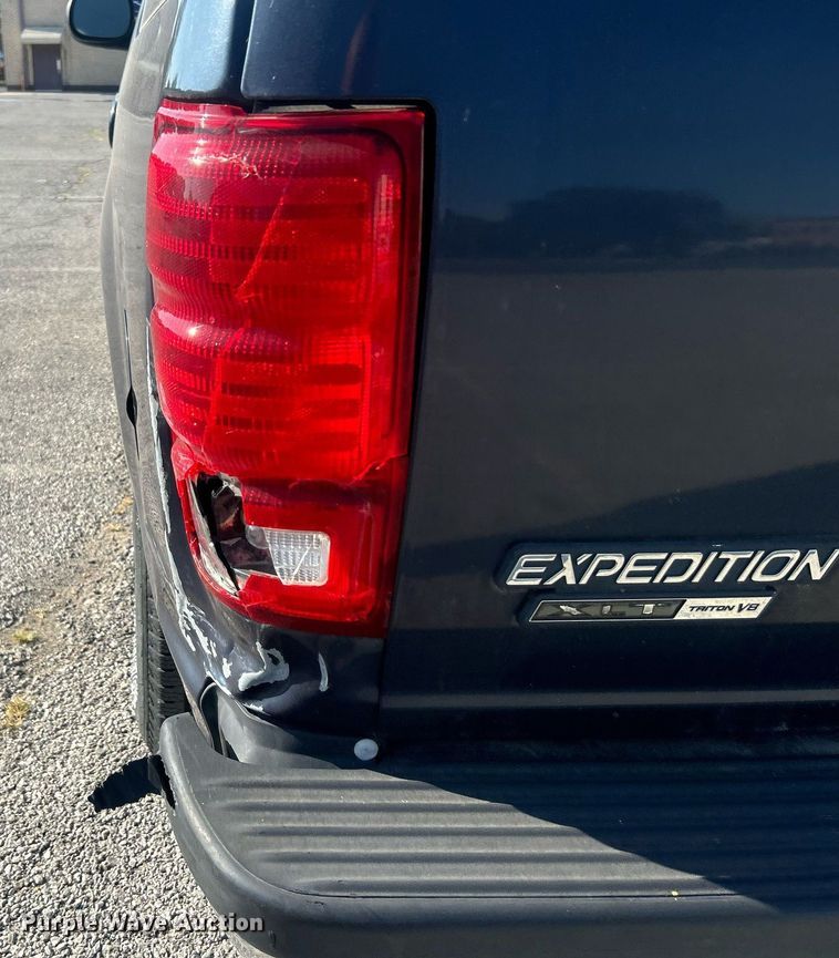 image for item DO7526 1999 Ford Expedition  SUV