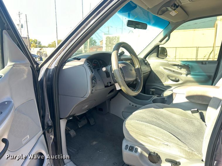 image for item DO7526 1999 Ford Expedition  SUV