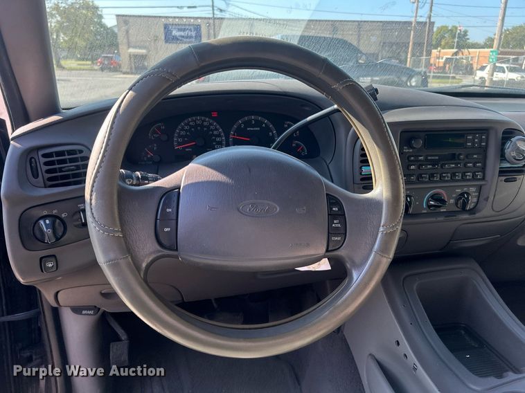 image for item DO7526 1999 Ford Expedition  SUV