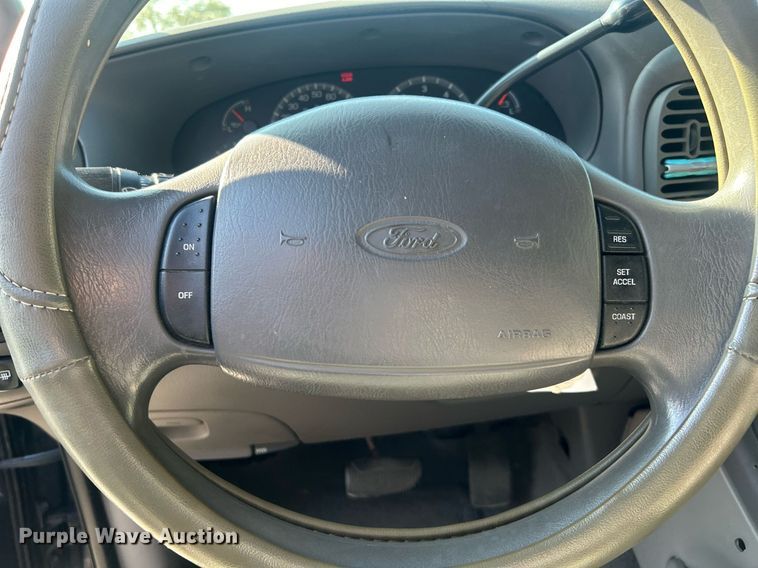 image for item DO7526 1999 Ford Expedition  SUV