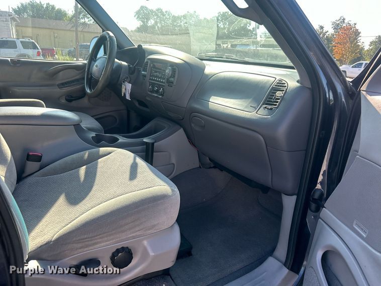 image for item DO7526 1999 Ford Expedition  SUV