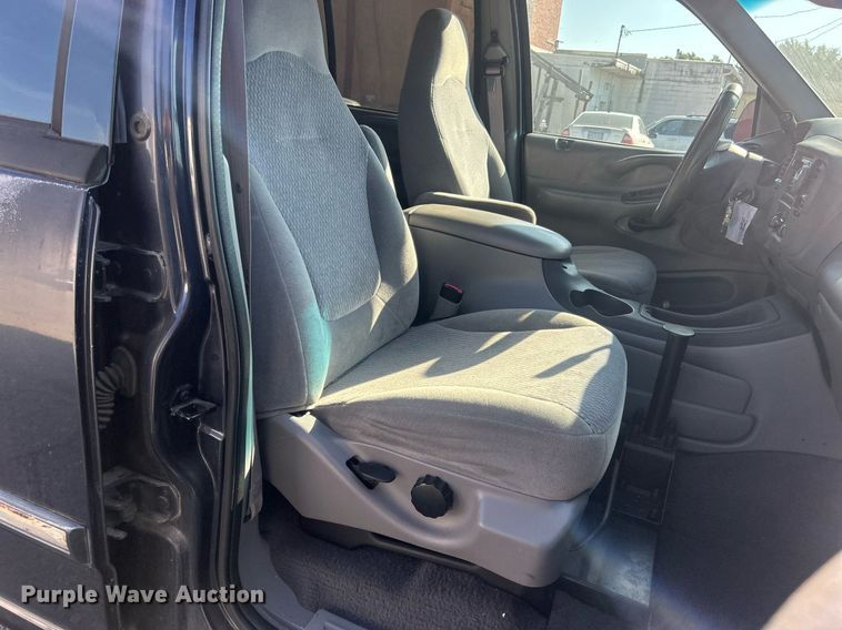 image for item DO7526 1999 Ford Expedition  SUV