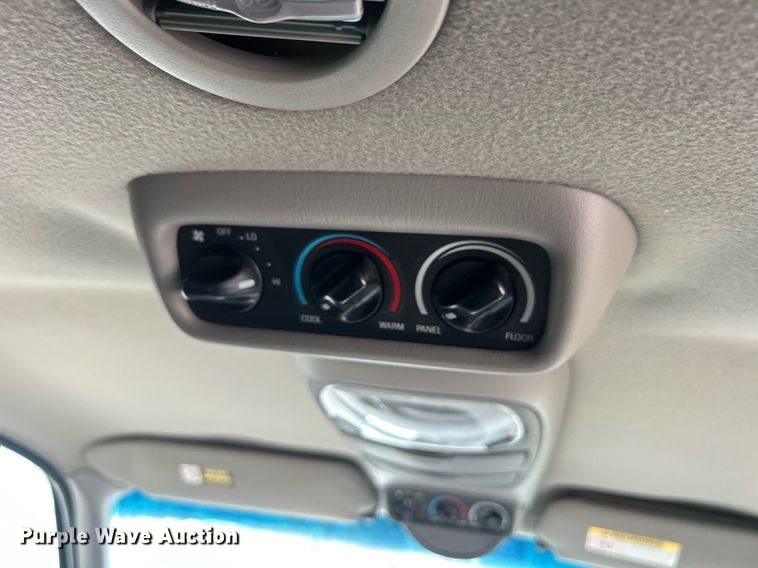 image for item DO7526 1999 Ford Expedition  SUV